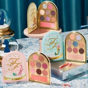 🪅HP🪅 Too Faced THREE PALETTE TRIO Gift Set Let It Snow Shimmer Metallic NIB